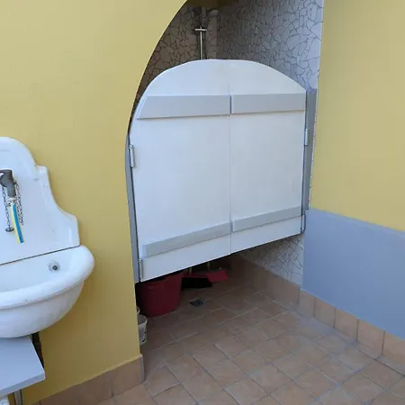 Trilocale A 350 Metri Dal Mare Con Posto Auto E Doccia Esterna