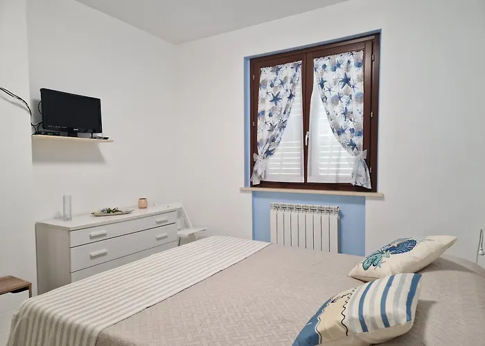 Apartamento Trilocale A 350 Metri Dal Mare Con Posto Auto E Doccia Esterna *